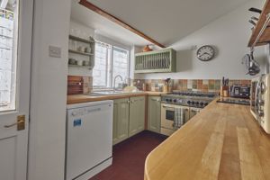 Kitchen- click for photo gallery